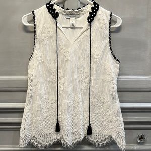 White House Black Market Sleeveless Blouse Size Small